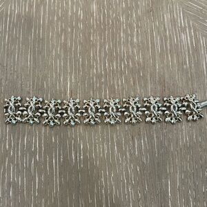 Vintage Coro bracelet gold tone